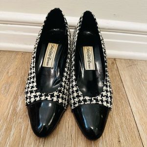Vintage tweed white and black asks fifth avenue heels